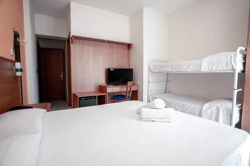 Hotel Cristall - image 2