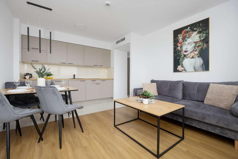 Ursynów Apartment with Desk & Balcony by Noclegi Renters - image 10