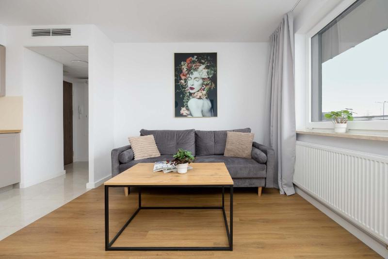 Ursynów Apartment with Desk & Balcony by Noclegi Renters - image 2