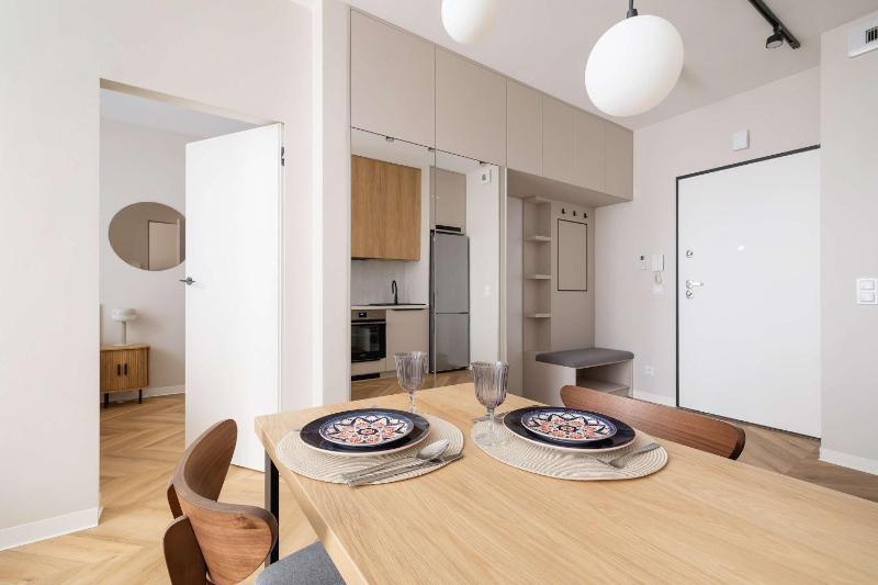 Stylish Apartment in a Modern Development 800 m from Spodek by Noclegi Renters - image 35