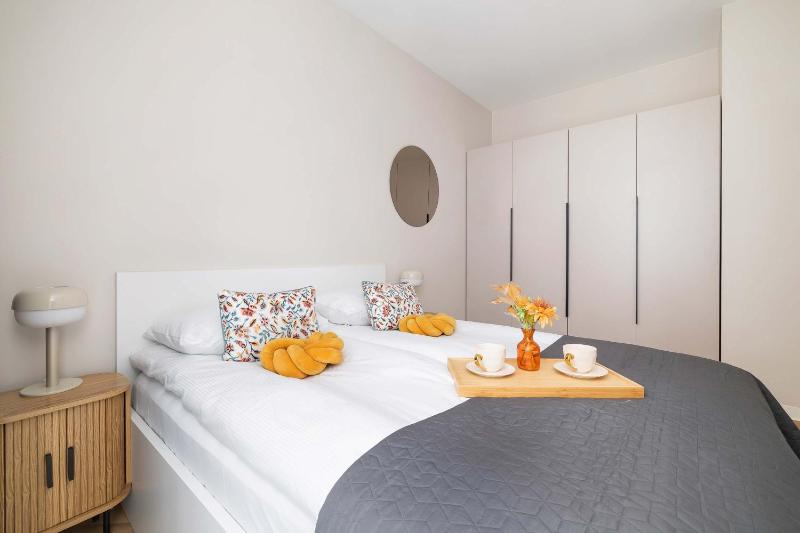 Stylish Apartment in a Modern Development 800 m from Spodek by Noclegi Renters - image 14