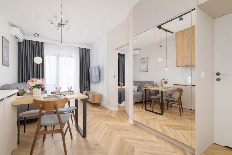 Stylish Apartment in a Modern Development 800 m from Spodek by Noclegi Renters - image 38