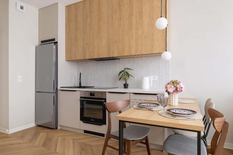 Stylish Apartment in a Modern Development 800 m from Spodek by Noclegi Renters - image 6