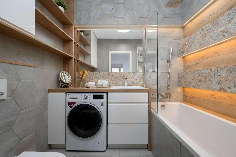 Bright Two Bedroom Apartment in Wrocław with Air Conditioning and Parking by Noclegi Renters - image 28
