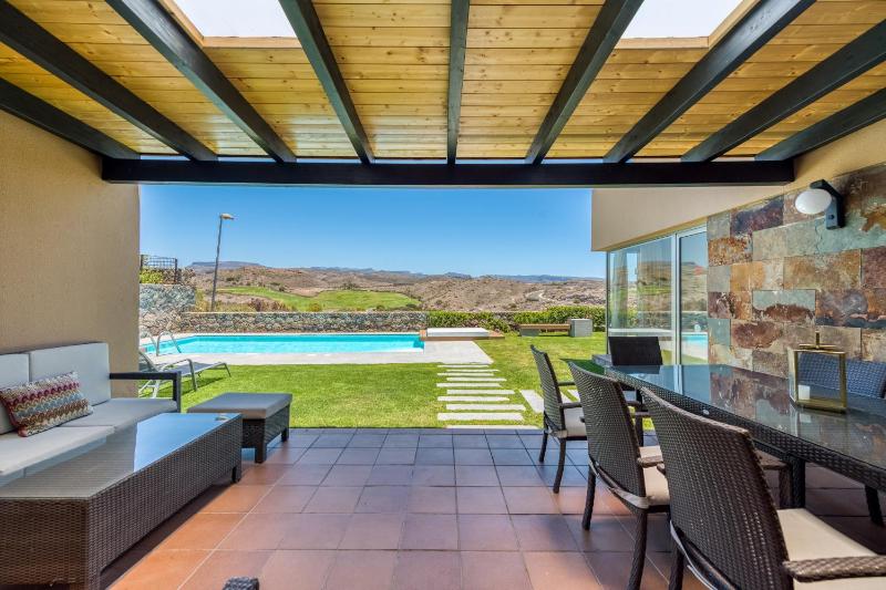 Premium House with Private Heated Pool and Bbq - image 16
