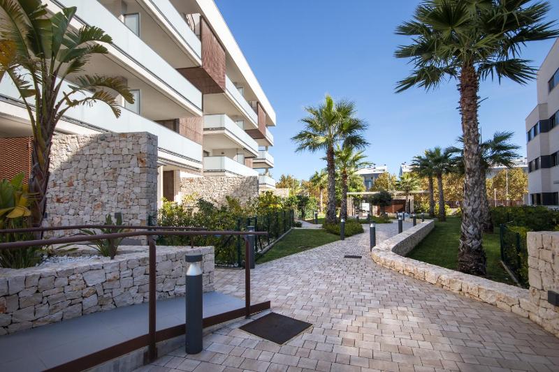 Arenal Dreams - image 30