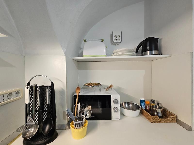 Tiny central studio apartment Nika Ljubljana - image 13