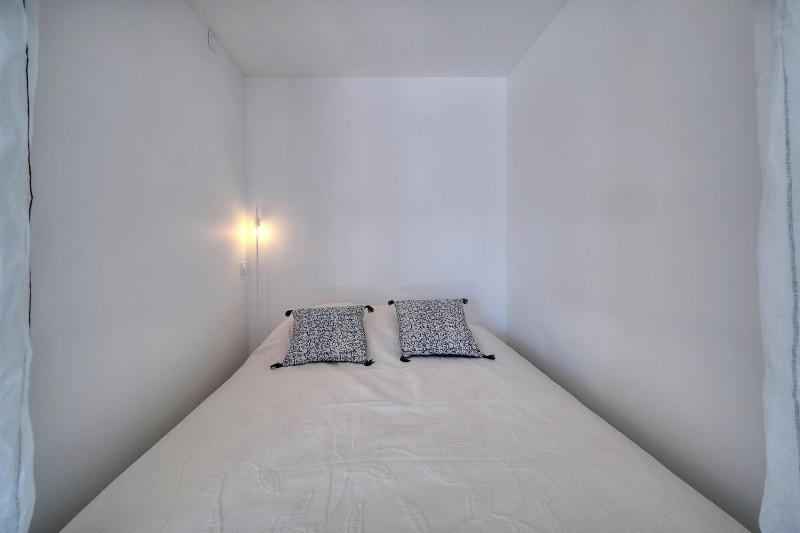 REF 1745 - Cannes Center - Studio for rent - image 5