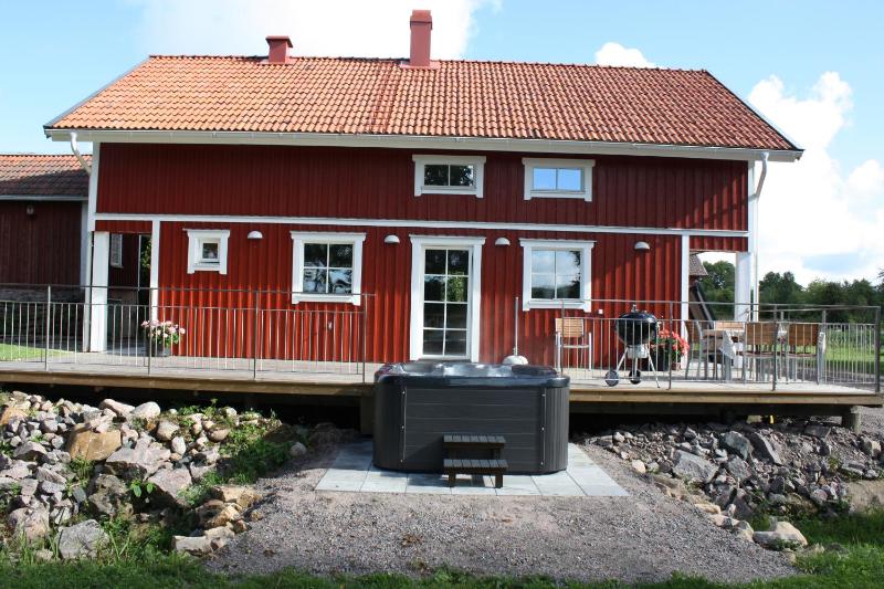 Three-Bedroom Villa image 4