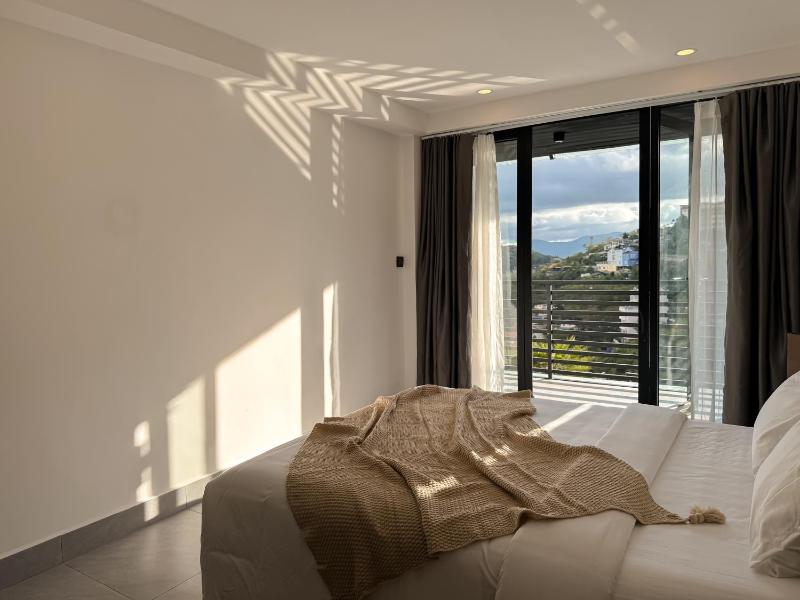 Lux Nest Residence - image 5