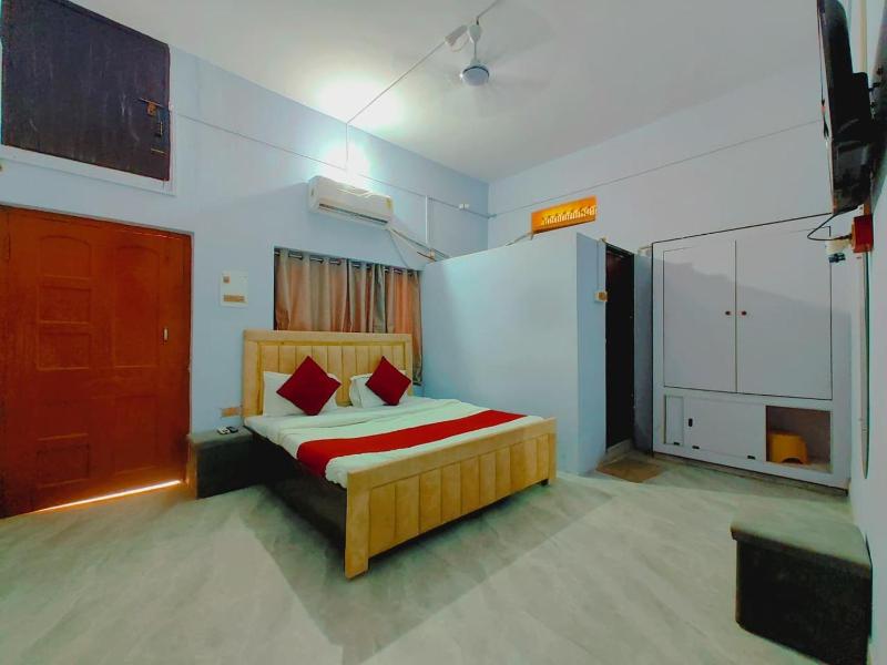 ROYAL STAY NEAR assi ghat - image 15