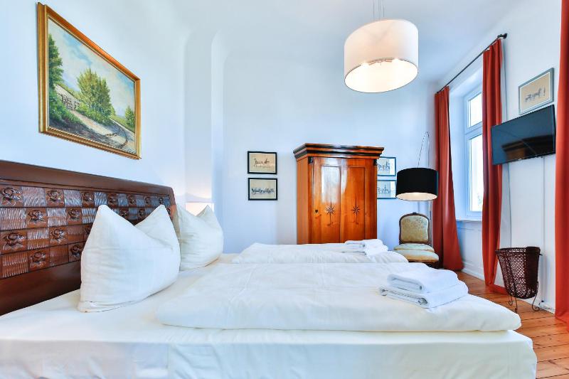 Riverside Apartments - image 26