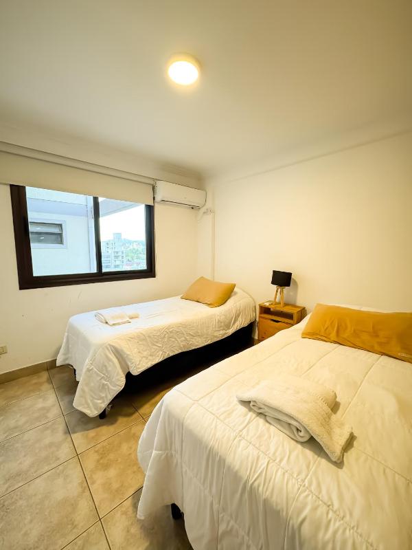 Amplio depto tres habitaciones y dos banos para familia - image 8