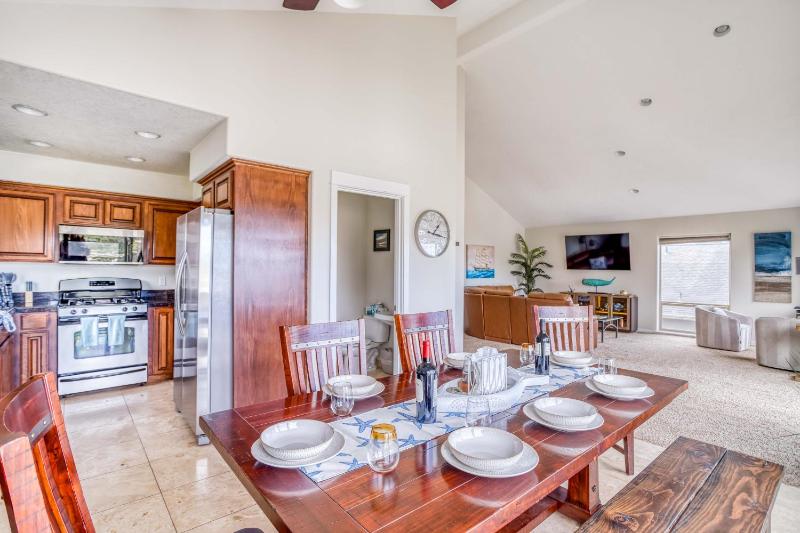 Moonlit Beach House - image 29