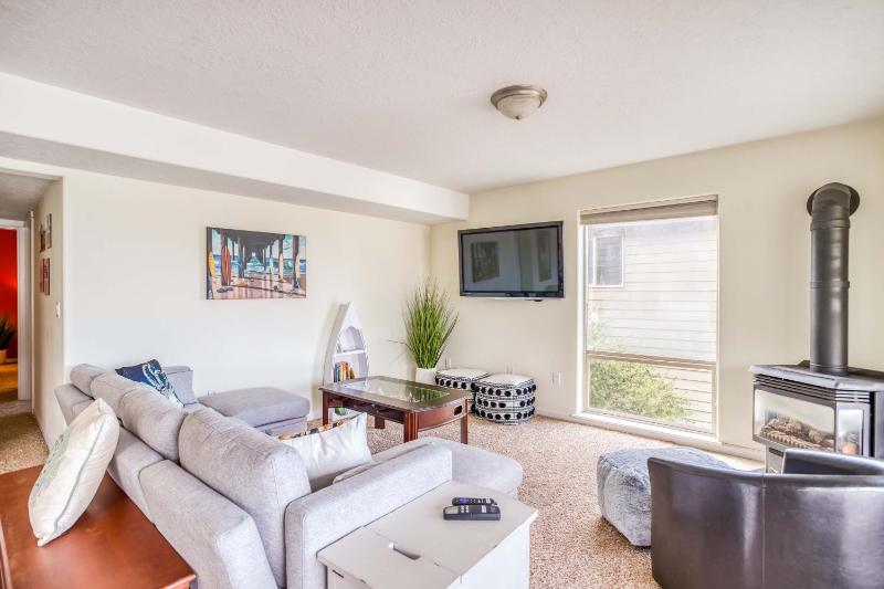 Moonlit Beach House - image 26