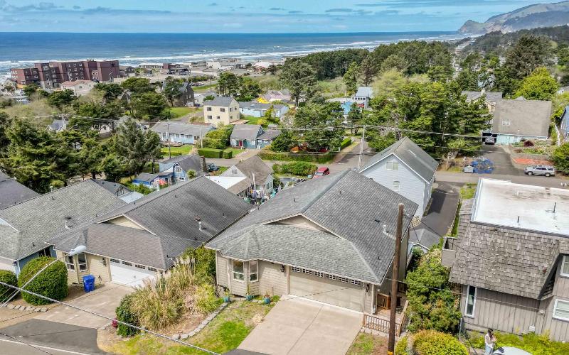 Moonlit Beach House - image 43