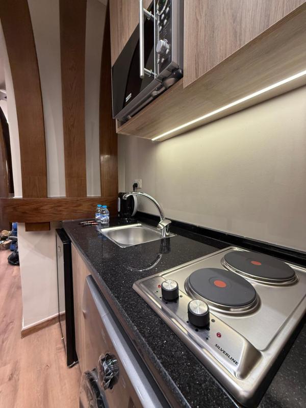 amazing rooftop studio at abdoun 702 - image 13