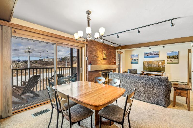 Bear Claw 203 - True Ski-in Ski-out Access Slope Views & Winter Shuttle! - image 5