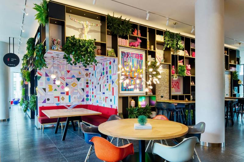 citizenM Boston Back Bay - image 2