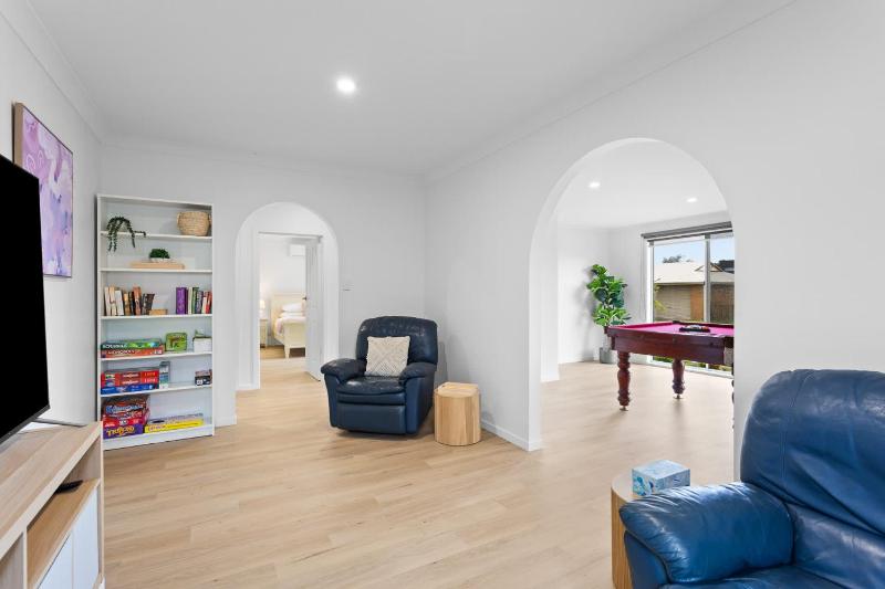 Newly Renovated Home in Heart of Cowes - image 24