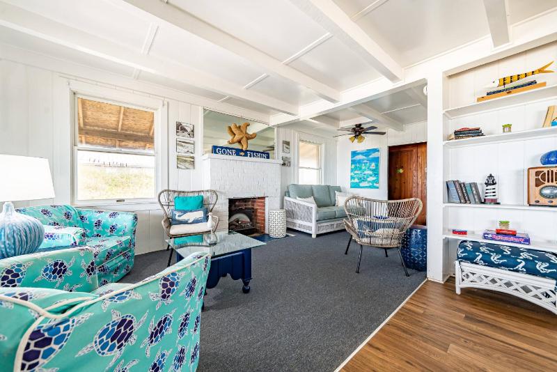 The Roaring 20's - KDH MP 6 Historic Oceanfront Cottage Sunrise Views Pets OK Flex Stays - image 2