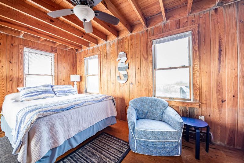 The Roaring 20's - KDH MP 6 Historic Oceanfront Cottage Sunrise Views Pets OK Flex Stays - image 22