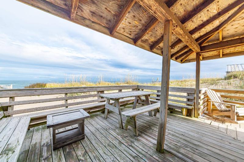 The Roaring 20's - KDH MP 6 Historic Oceanfront Cottage Sunrise Views Pets OK Flex Stays - image 28