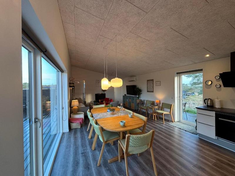 Awesome Home In Ebeltoft With 4 Bedrooms And Internet - image 9