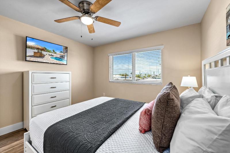 Dolphin Resort - 123 - image 16