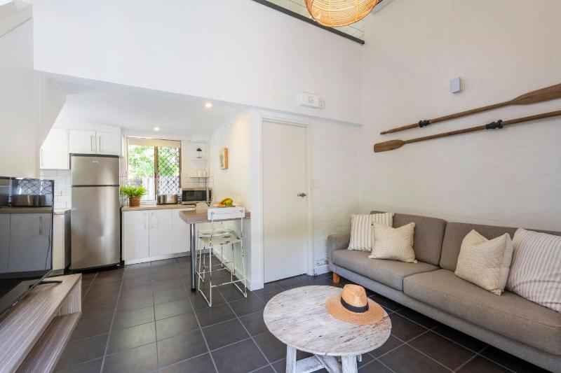 Bayshore Bungalow 7 - Oceanstays - image 7