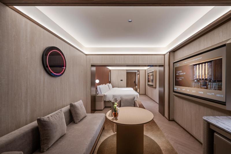 Crystal Hotel Qingdao Badaguan Scenic Area - image 11