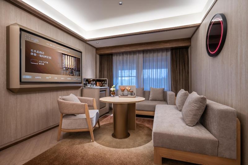 Crystal Hotel Qingdao Badaguan Scenic Area - image 13