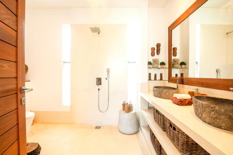 Exquisite 4BR Haven 5min Stroll to Beach Canggu - image 26