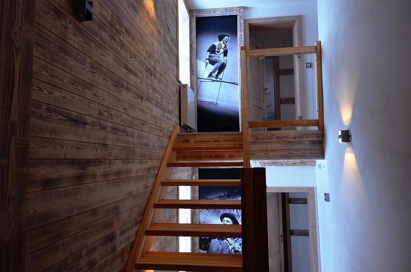 Apartment with Mountain View image 2