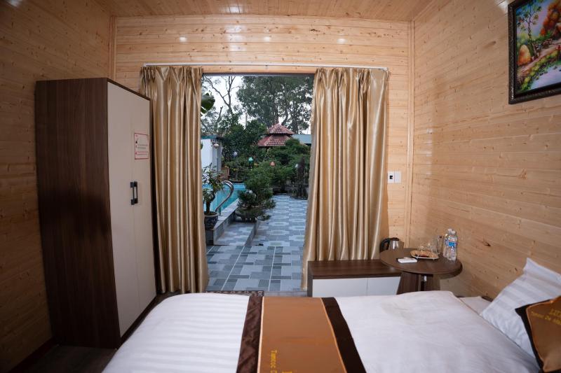 Tamcoc De Master Lux Bungalow & Restaurant - image 4