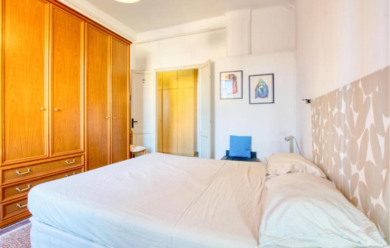 1 Bedroom Nice Apartment In Genova - image 2