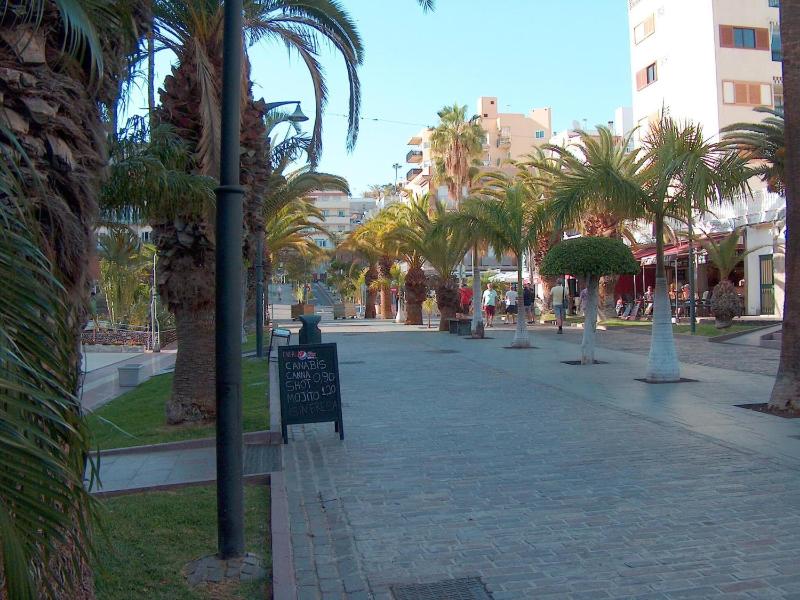 Central & Beach Los Cristianos by HelloApartments - image 16