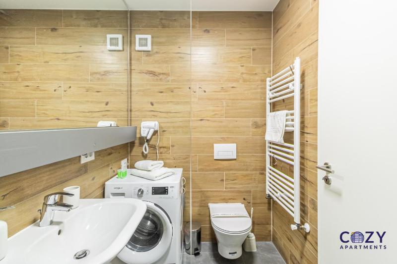 Cozy Premium Suites - Coresi Mall - image 11