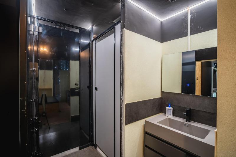 Oli International Hostel - image 8