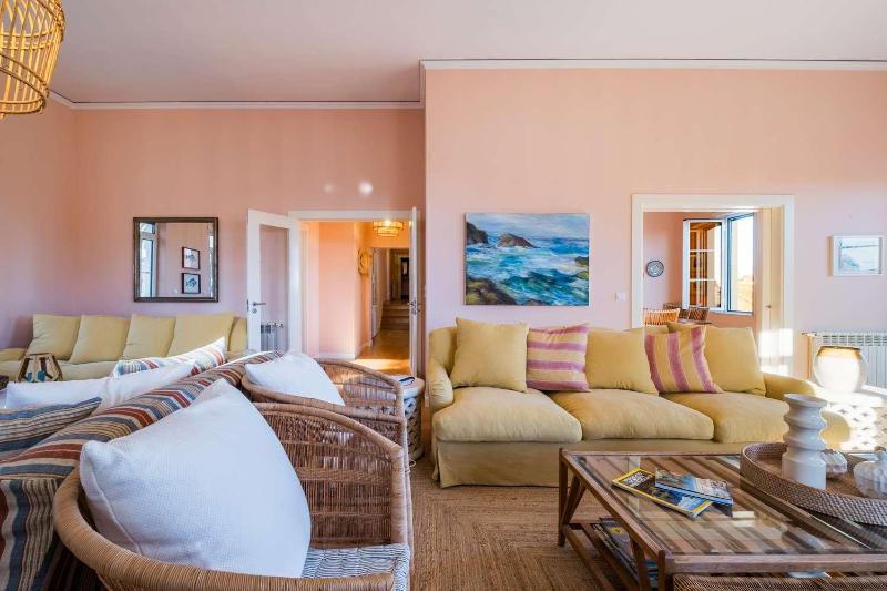 Saboia -Spacious Gorgeous Apartment - image 3