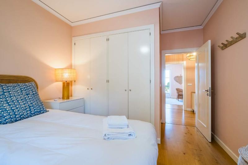 Saboia -Spacious Gorgeous Apartment - image 18