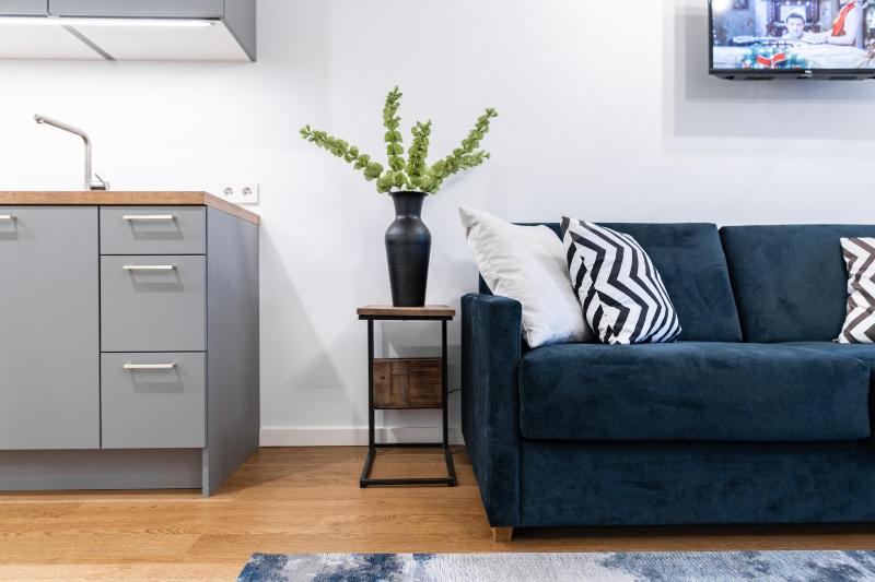 Stylish Studio with Balcony and Parking - image 15