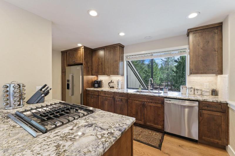 20 Aspen - image 30