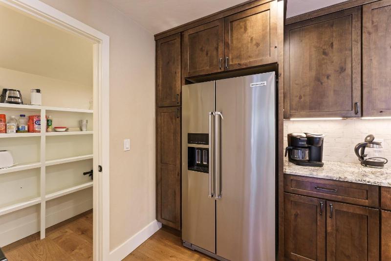 20 Aspen - image 24