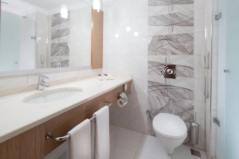Double or Twin Room image 4