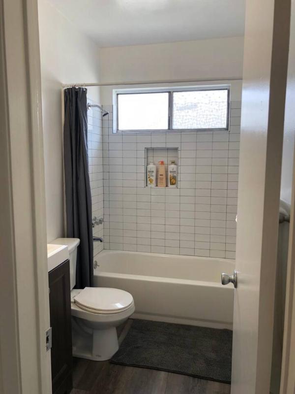 Modern 1 Bedroom Hollywood Apartment Near Larchmont Village Walk of Fame and Studios - image 4