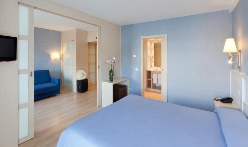 Hotel Guitart Central Park Aqua Resort - image 5