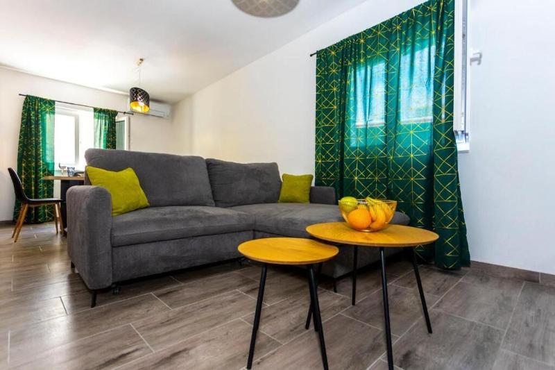 Apartment Coastal Urban Nest - image 10