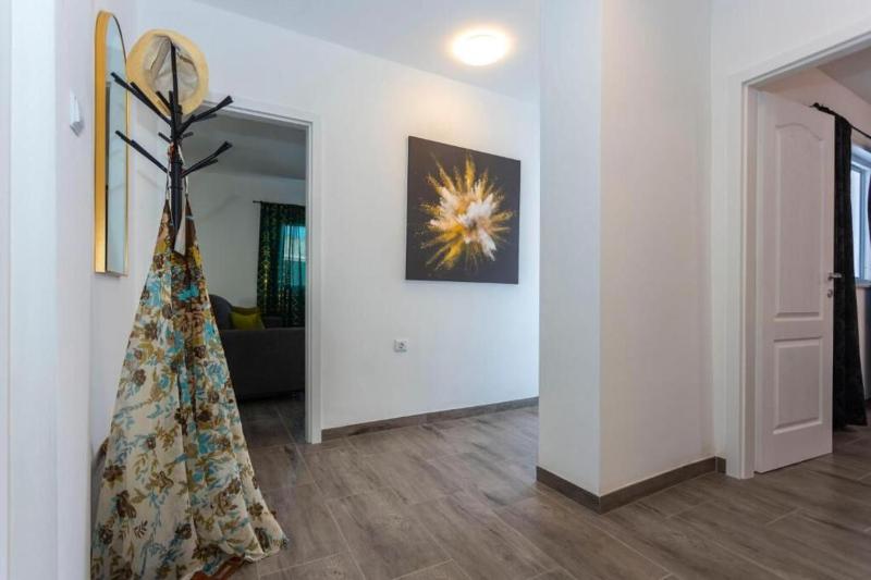 Apartment Coastal Urban Nest - image 2