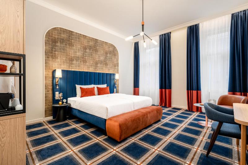 Basiliq Hotel - image 1
